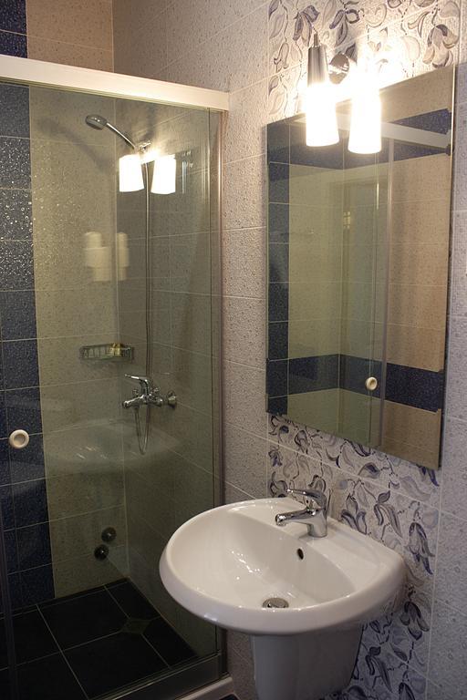 Avenue Otel Shumen Oda fotoğraf